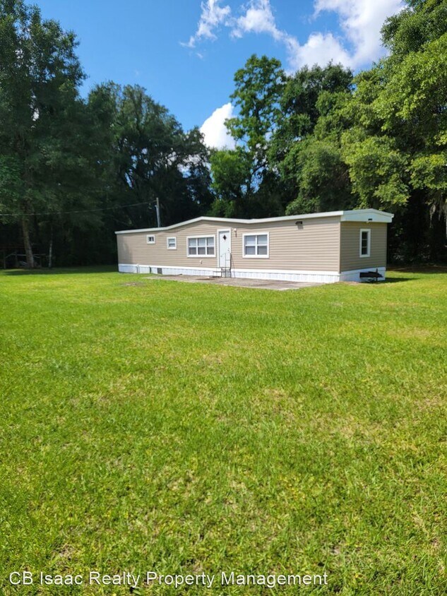 2 br, 1 bath House 16703 NE 76th Place House Rental in Hawthorne