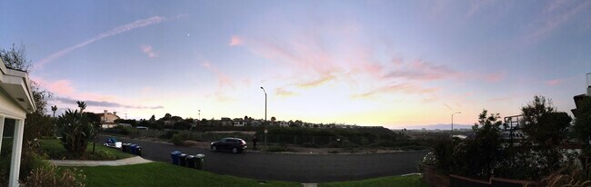 Vista del atardecer hacia el oeste - 7930 Campion Dr