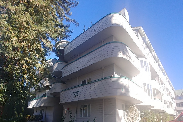 Primary Photo - 345 Sheridan Ave