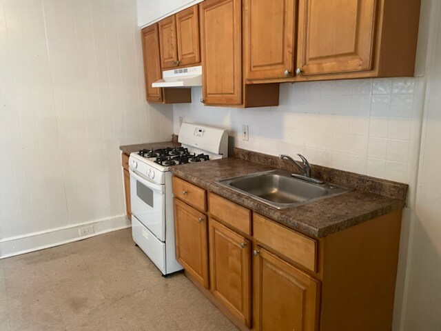 Building Photo - 5344 Darrah St
