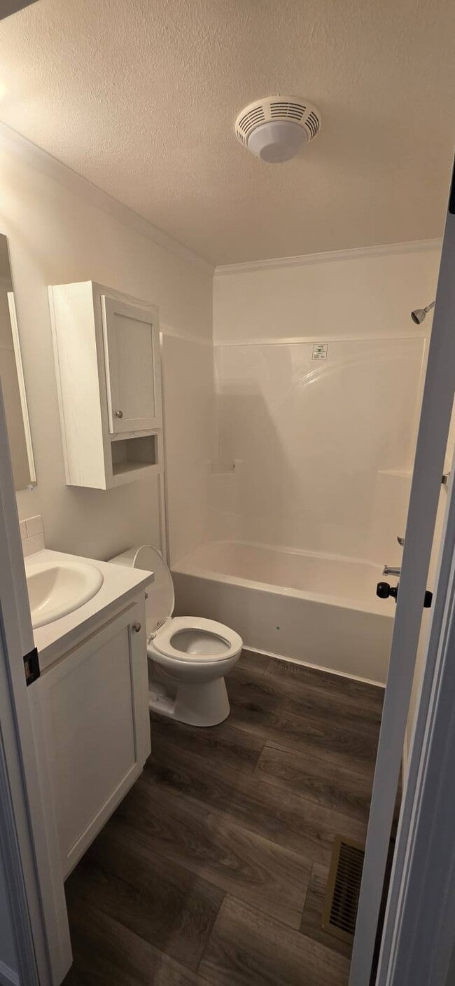 Building Photo - 10326 Old Leo Rd