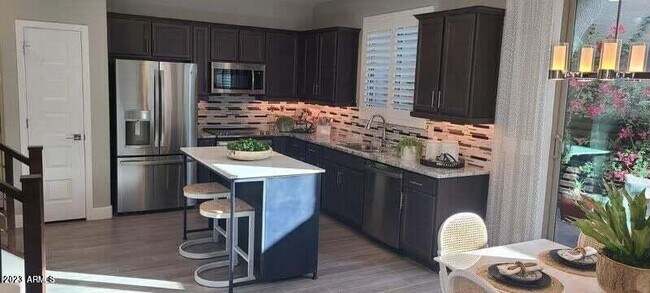 Foto del edificio - 5750 W Raymond St