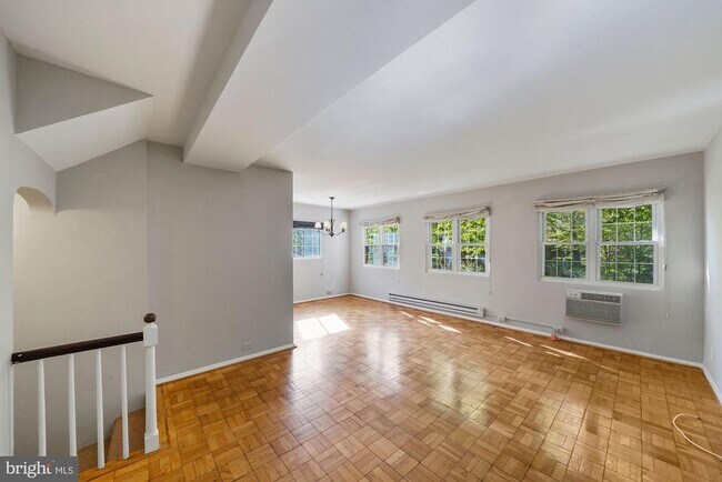 Foto del edificio - 1702 Preston Rd