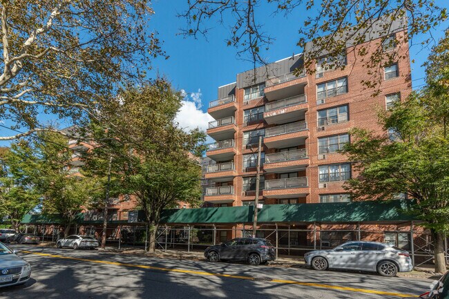 Foto del edificio - Kings Village