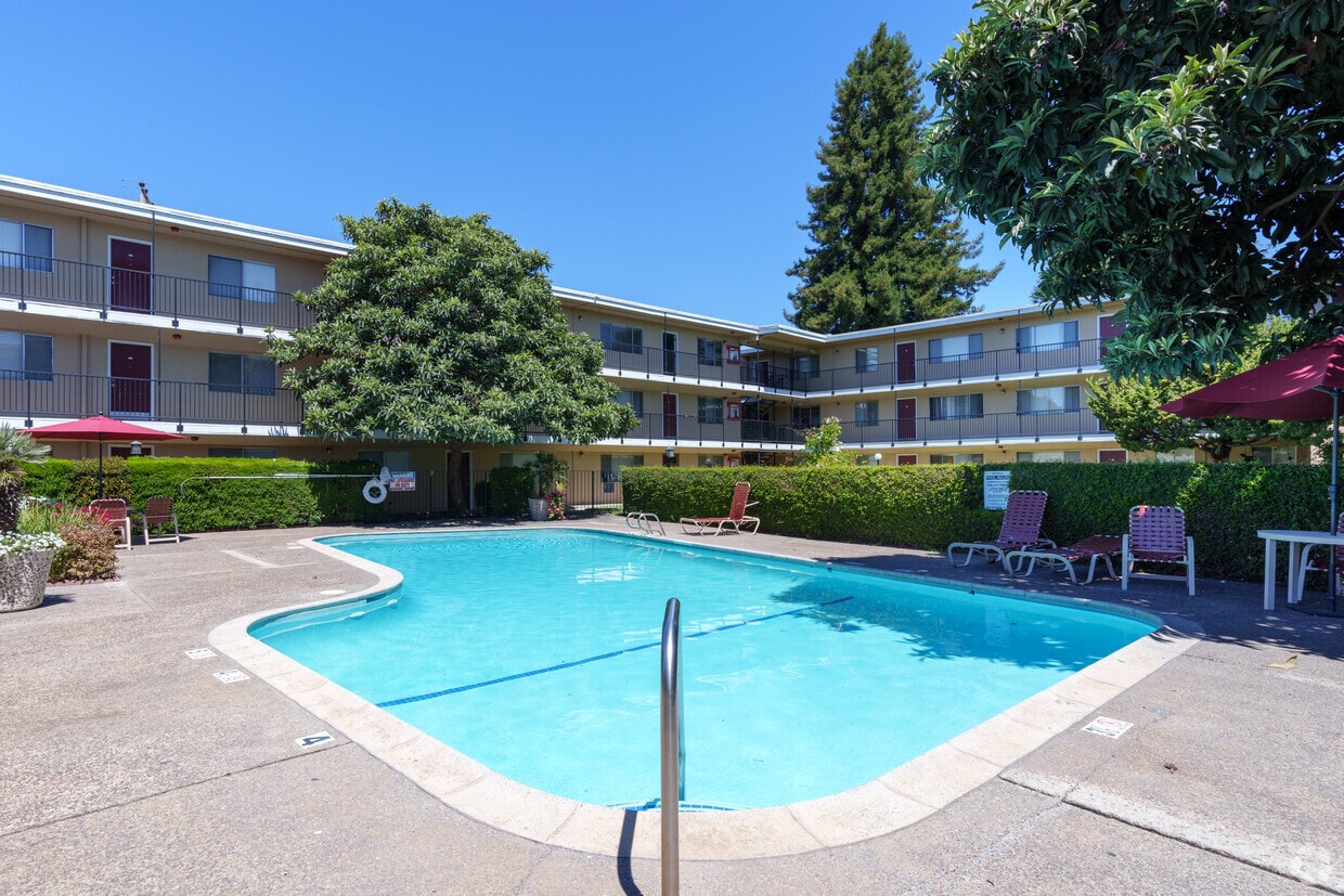 Primary Photo - Metro Park Apartment Homes