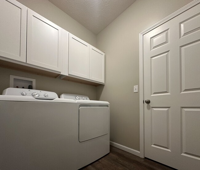 Foto del edificio - 4336 Dawn St