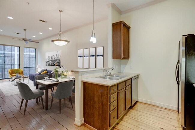 Building Photo - 118 McGowen St