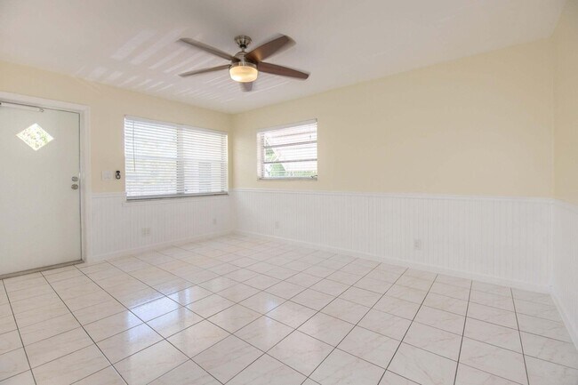 Building Photo - 417 N K St