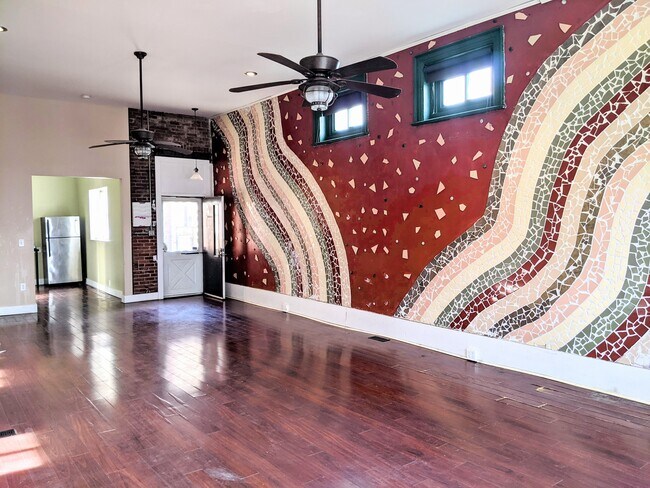 Studio apartment #1st floor - 4812 Hatfield St