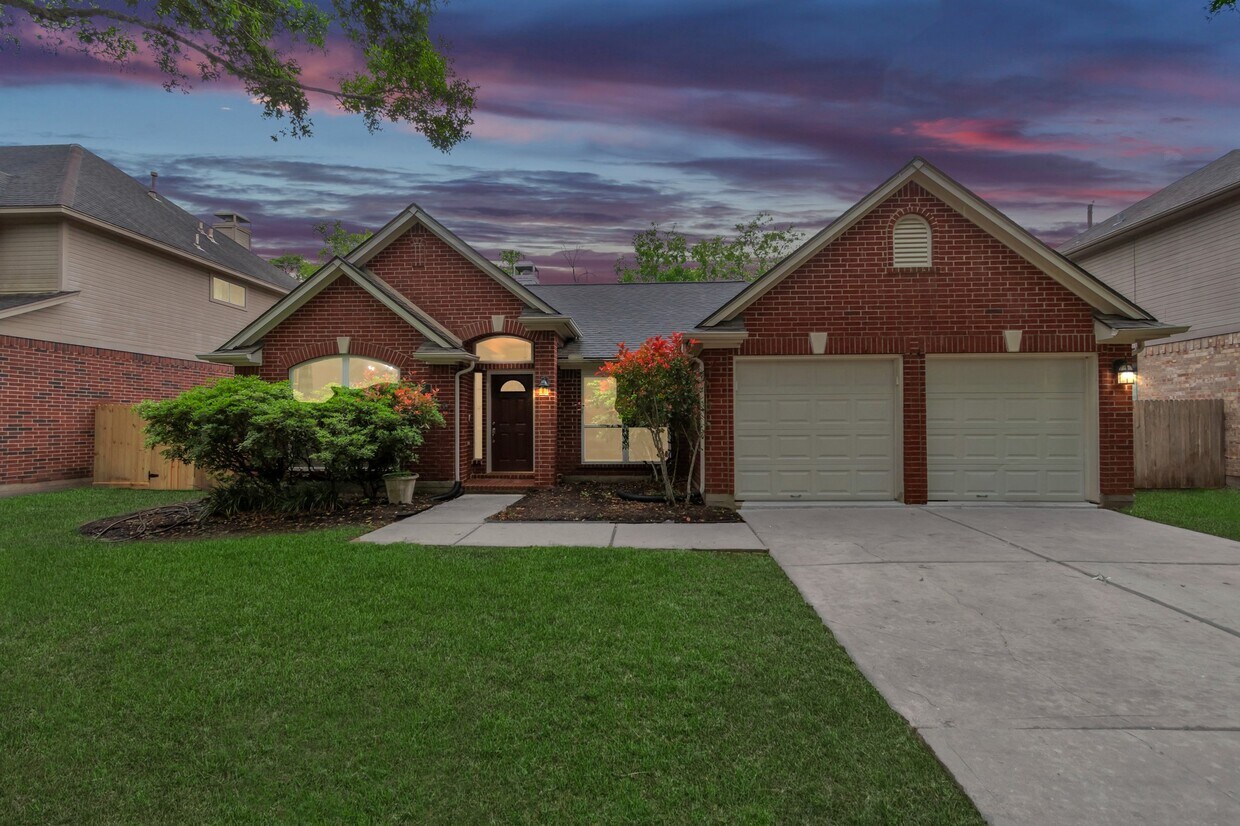 Primary Photo - 1715 Parkview Ln