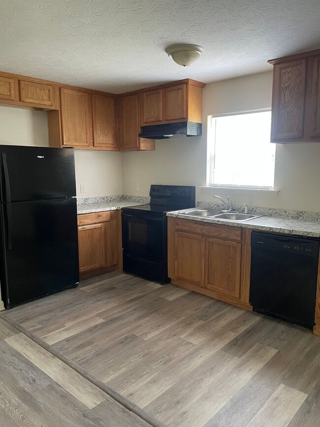 Building Photo - 93 Nunnally Ave