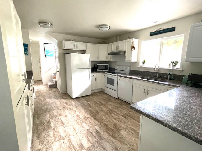 Foto del edificio - 1464 Aunauna St