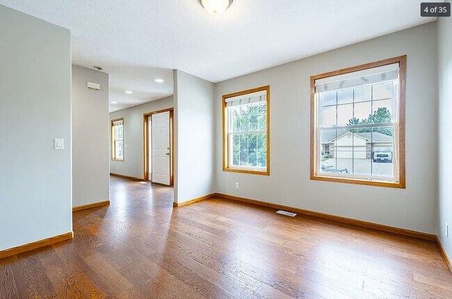 Foto del edificio - Gretna Gem: 4 Bedroom Home with Room to Grow