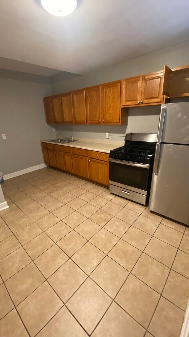 Foto del edificio - 1323 E Hyde Park Blvd