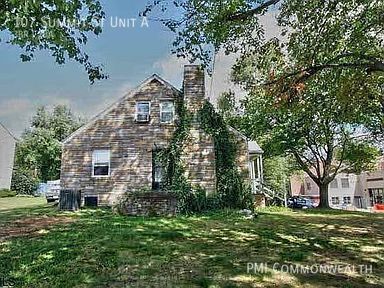 Building Photo - 3 Bed / 2 Bath Multiplex (Available 7/10/24)