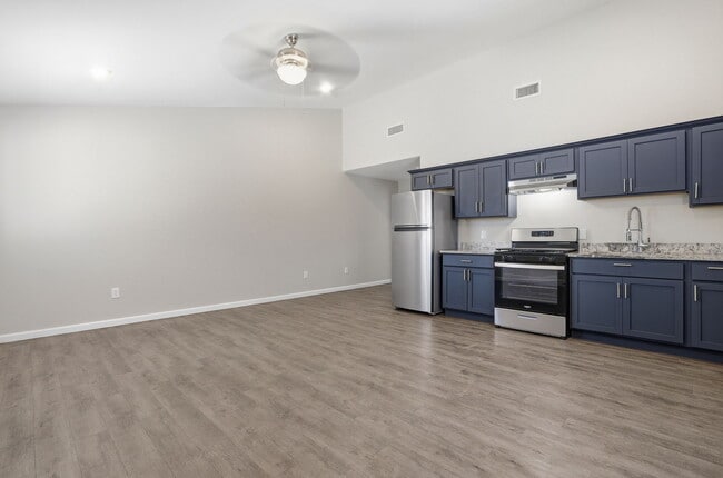 Building Photo - 8761 Lawson -