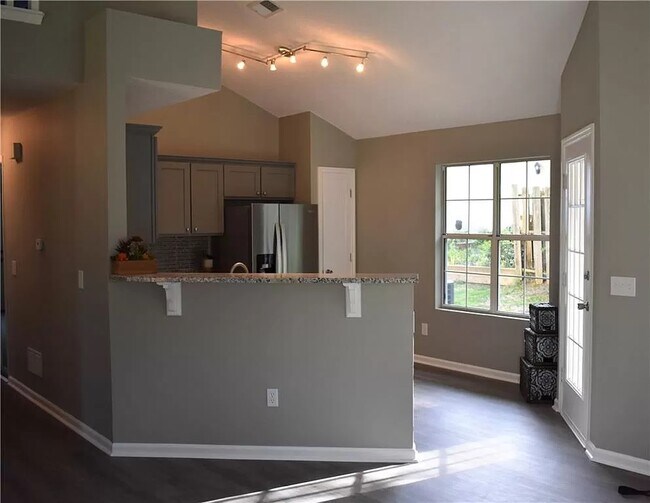 Foto del edificio - 2198 Tyrone Ct SW