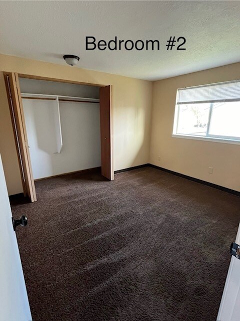 Dormitorio número 2 - 3606 White Oak Ct NE