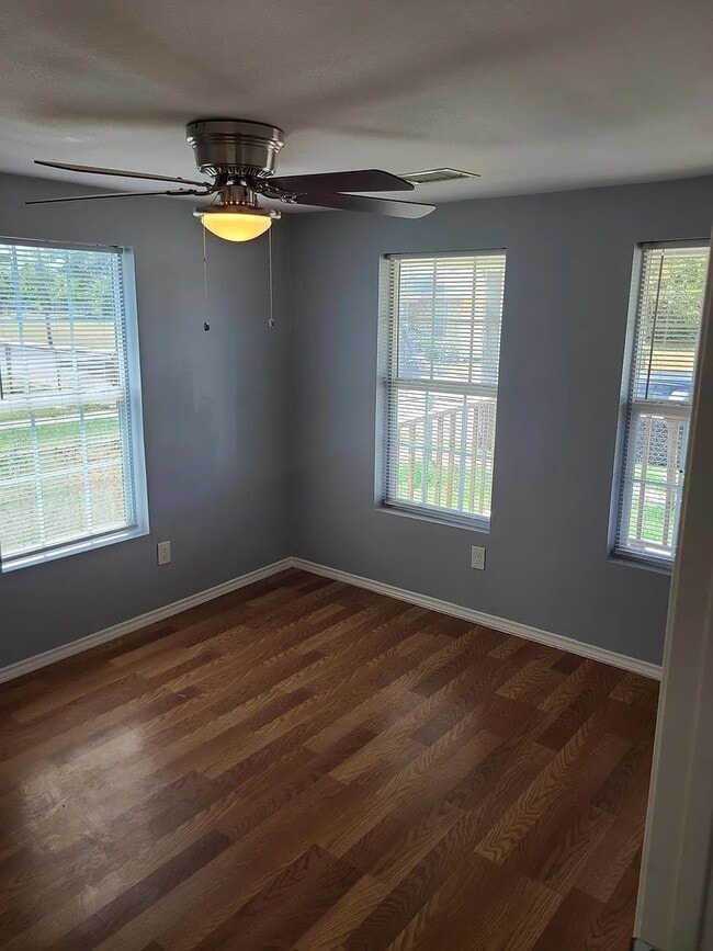 Foto del edificio - 1120 Stowe St