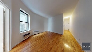 Building Photo - 233 E 81st St