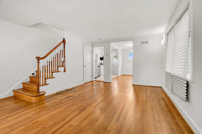 Foto del edificio - 4232 14th St NE