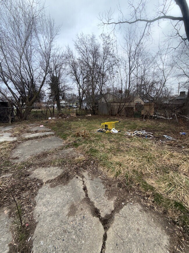 Foto del edificio - 1218 Pinehurst Ave