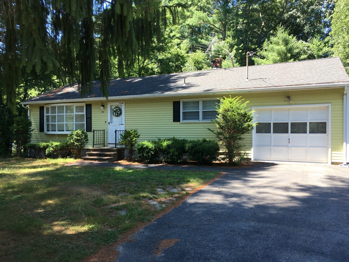 Primary Photo - 374 Mill Street Ext