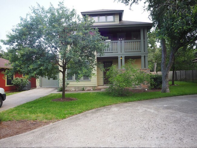 Foto del edificio - 13604 Caldwell Dr