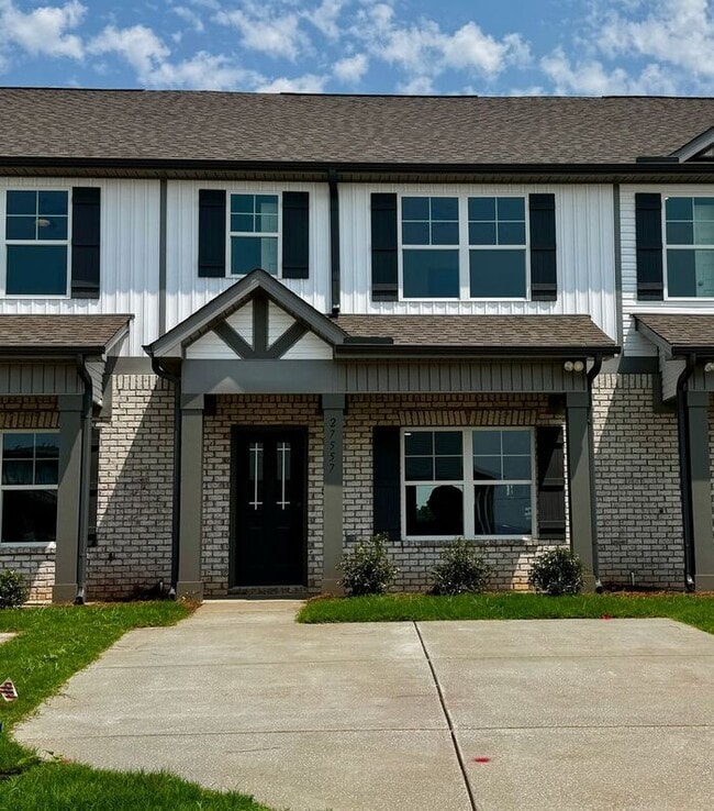 Building Photo - 27557 Brisk Dr