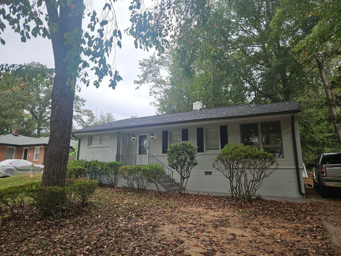 Primary Photo - Smyrna Heights Bungalow
