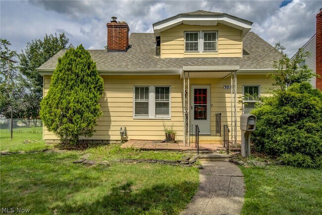 Foto del edificio - 4312 Kenmore Ave