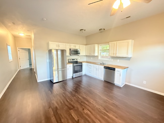 Foto del edificio - 417 E 18th St