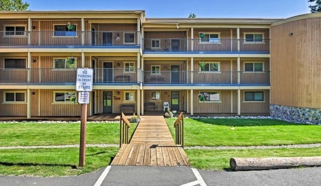 Building Photo - 50 Village Dr