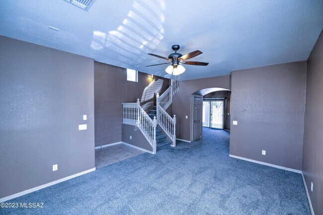 Building Photo - 14853 S Camino Tierra Del Rio
