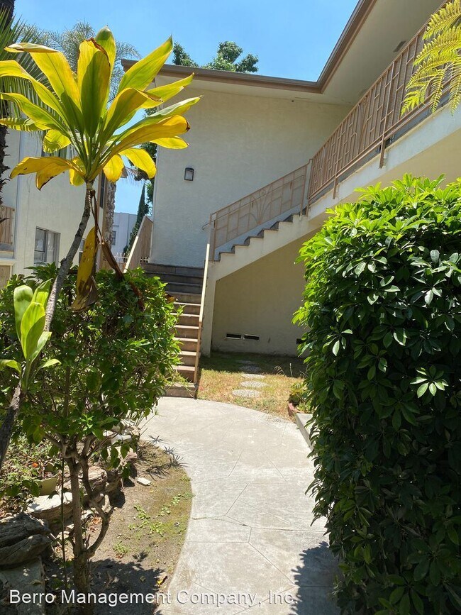 Foto del edificio - 903-909 E 1st St