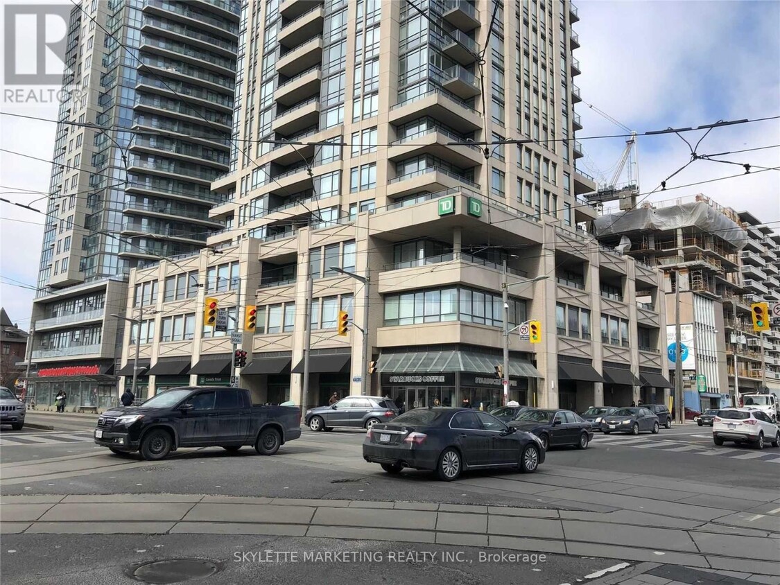 Photo principale - 501-501 St Clair Ave W