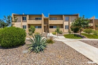 Building Photo - 8055 E Thomas Rd