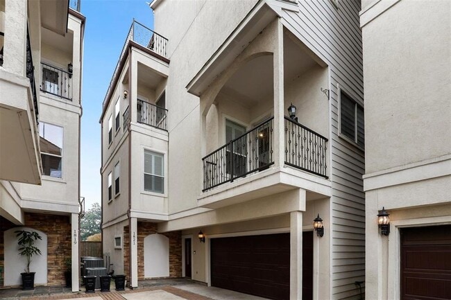Building Photo - 1821 Rosedale St