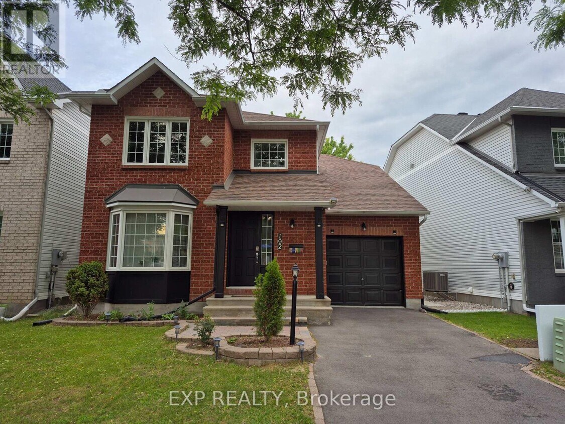 Photo principale - 192 Windhurst Dr