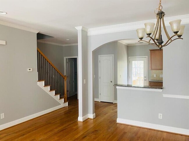 Building Photo - 11047 Lorin Way