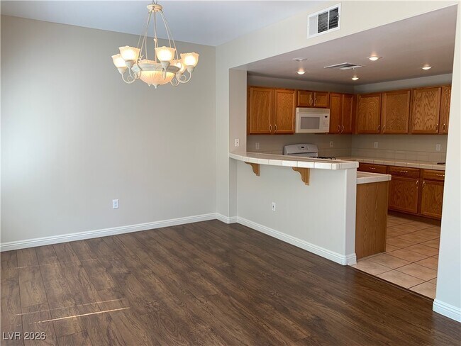 Foto del edificio - 820 Sunrise Peak Way