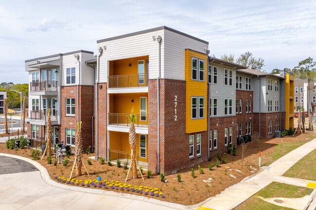 Primary - Building - Gardens at South City