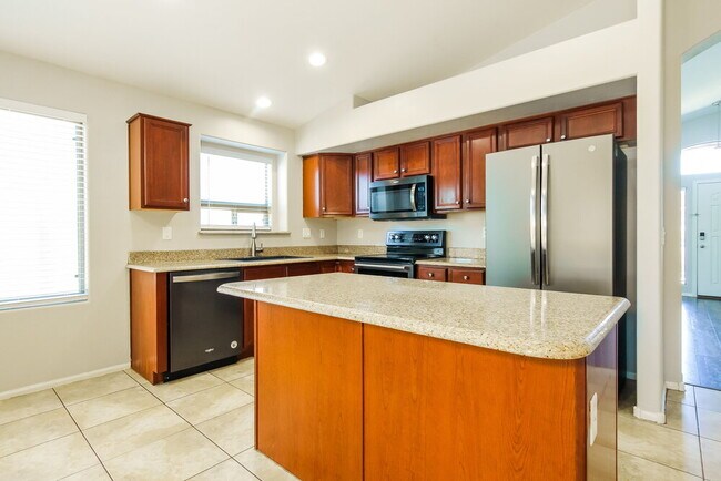 Foto del edificio - 15987 W Salome St