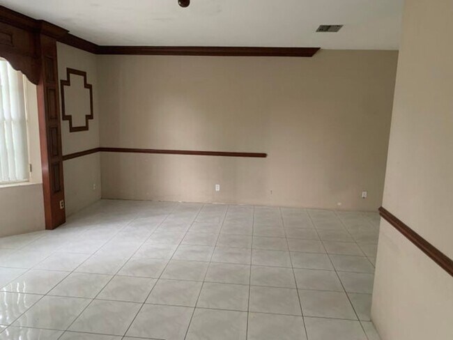 Foto del edificio - 3296 NW 41st St