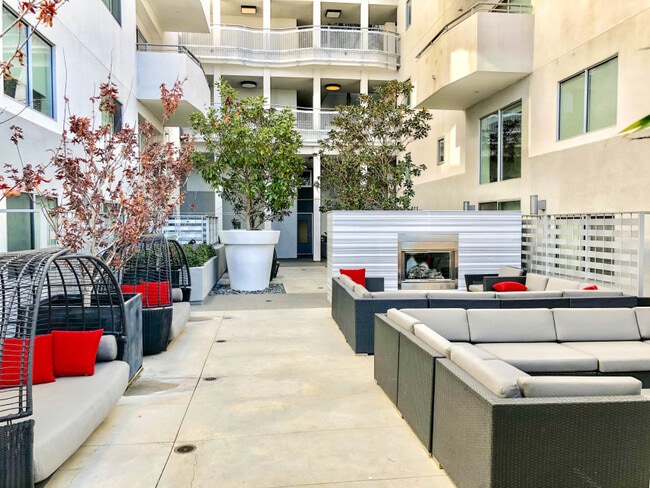 Building Photo - 1700 Sawtelle Blvd