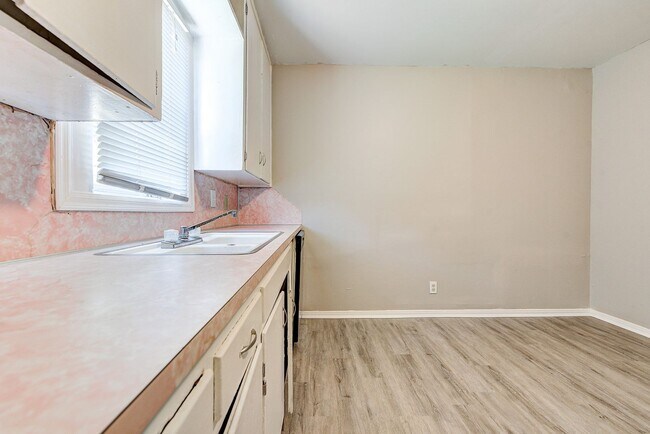 Building Photo - 416 Reed Pl