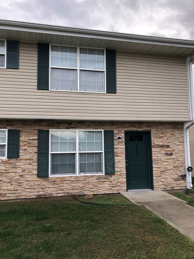 Front Door - 1814 Phillips Dr