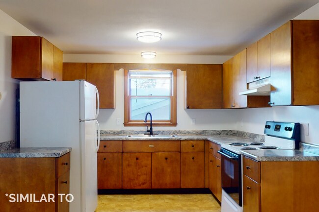 Building Photo - 1 & 2 Bedroom Updated Apartments- Great lo...