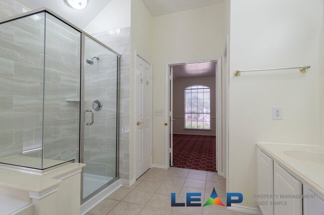 Beautiful home in Hurst-Euless-Bedford ISD - Beautiful home in Hurst-Euless-Bedford ISD
