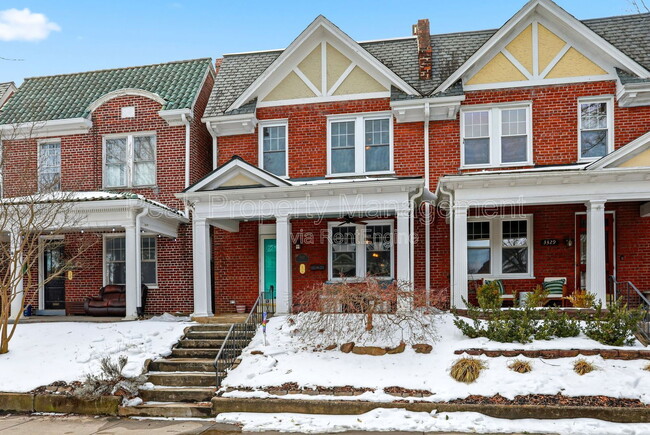 Photo - 3327 W Grace St Townhome